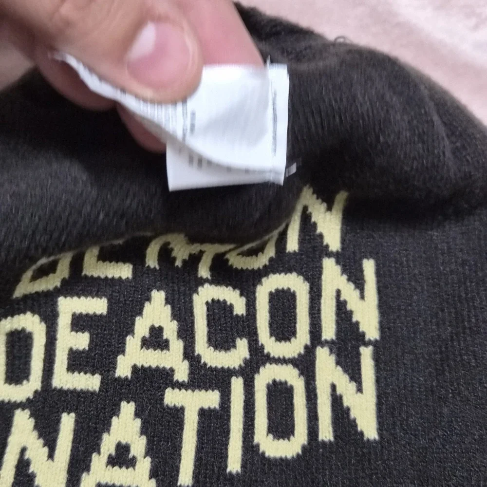 Nike‎ Wake Forest Beanie Reversable With Ventilation